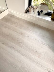 Panele Skema Prestige L Dąb Garlic AC4
